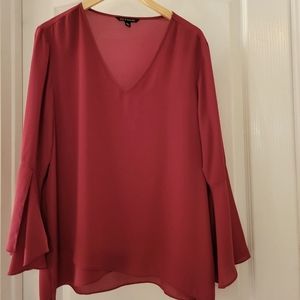 Zac & Rachel bell sleeve blouse